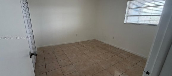 4 chambres villa à louer à Miami, Miami-Dade, Florida, USA № 614464 19