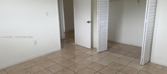 4 chambres villa à louer à Miami, Miami-Dade, Florida, USA № 614464 14