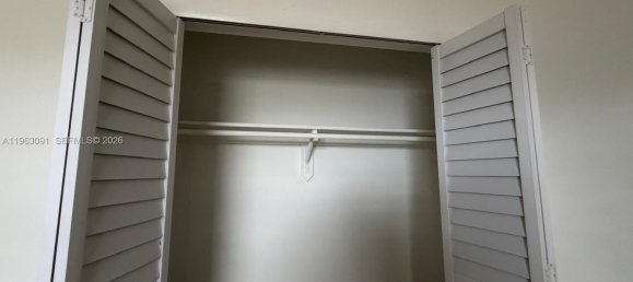 4 chambres villa à louer à Miami, Miami-Dade, Florida, USA № 614464 20