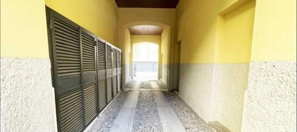 5-salle Appartement à Como, Italy No. 258595 2