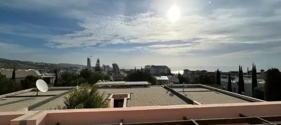 1 bedroom Apartment in Agios Tychonas, Cyprus No. 1385 3