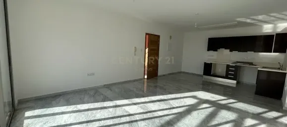 1 bedroom Apartment in Agios Tychonas, Cyprus No. 1385 5