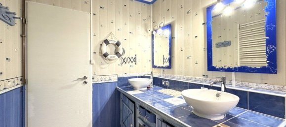 4 Schlafzimmer Schlösser in Montlandon, France, Nr. 217486 11