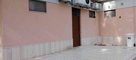 2 rooms Commercial property in Termoli, Italy No. 31205 6