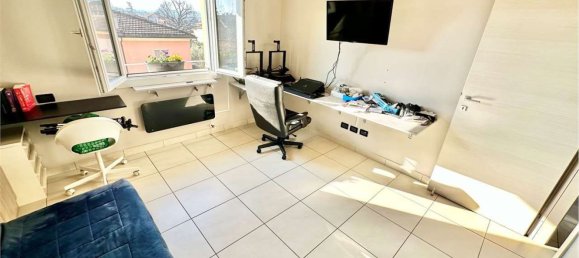 4 rooms Apartment in Imola, Italy No. 10937 16