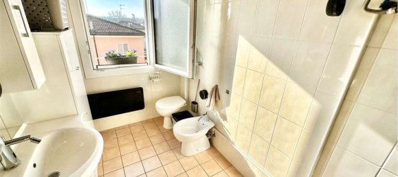 4 rooms Apartment in Imola, Italy No. 10937 42