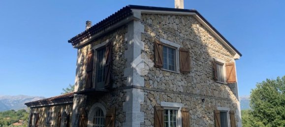 Вилла с 6 комнатами в Казалвиери, Италия № 155934 22