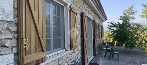 Вилла с 6 комнатами в Казалвиери, Италия № 155934 2