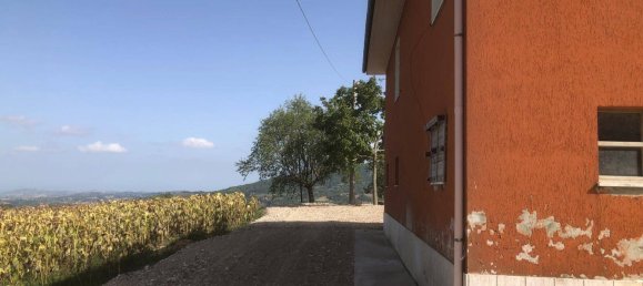 4 bedrooms House in Force, Italy No. 297547 4