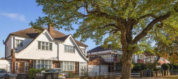 3 bedrooms House in London, United Kingdom No. 3559 18