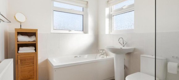 3 bedrooms House in London, United Kingdom No. 3559 4