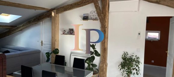 Квартира с 3 спальнями в Роанн, Франция № 246766 9