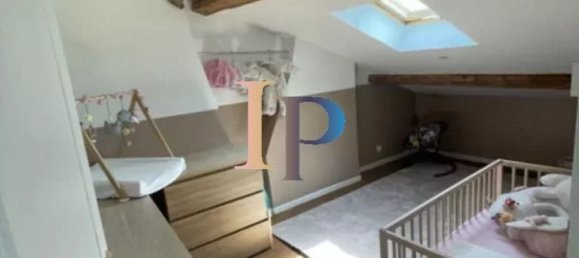 Квартира с 3 спальнями в Роанн, Франция № 246766 3