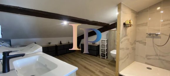 Квартира с 3 спальнями в Роанн, Франция № 246766 16