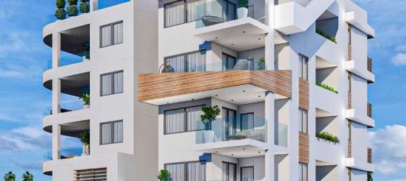 3 bedrooms Apartment in Larnaca, Cyprus No. 7951 5