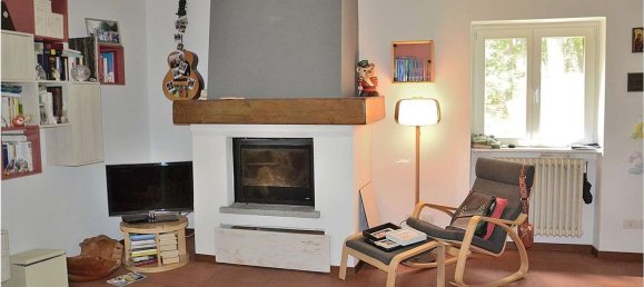 4 rooms Apartment in Taino, Italy No. 237024 12