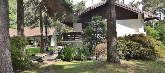 4 rooms Apartment in Taino, Italy No. 237024 9