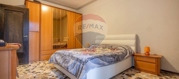 3 rooms Apartment in Cavaria con Premezzo, Italy No. 225376 15