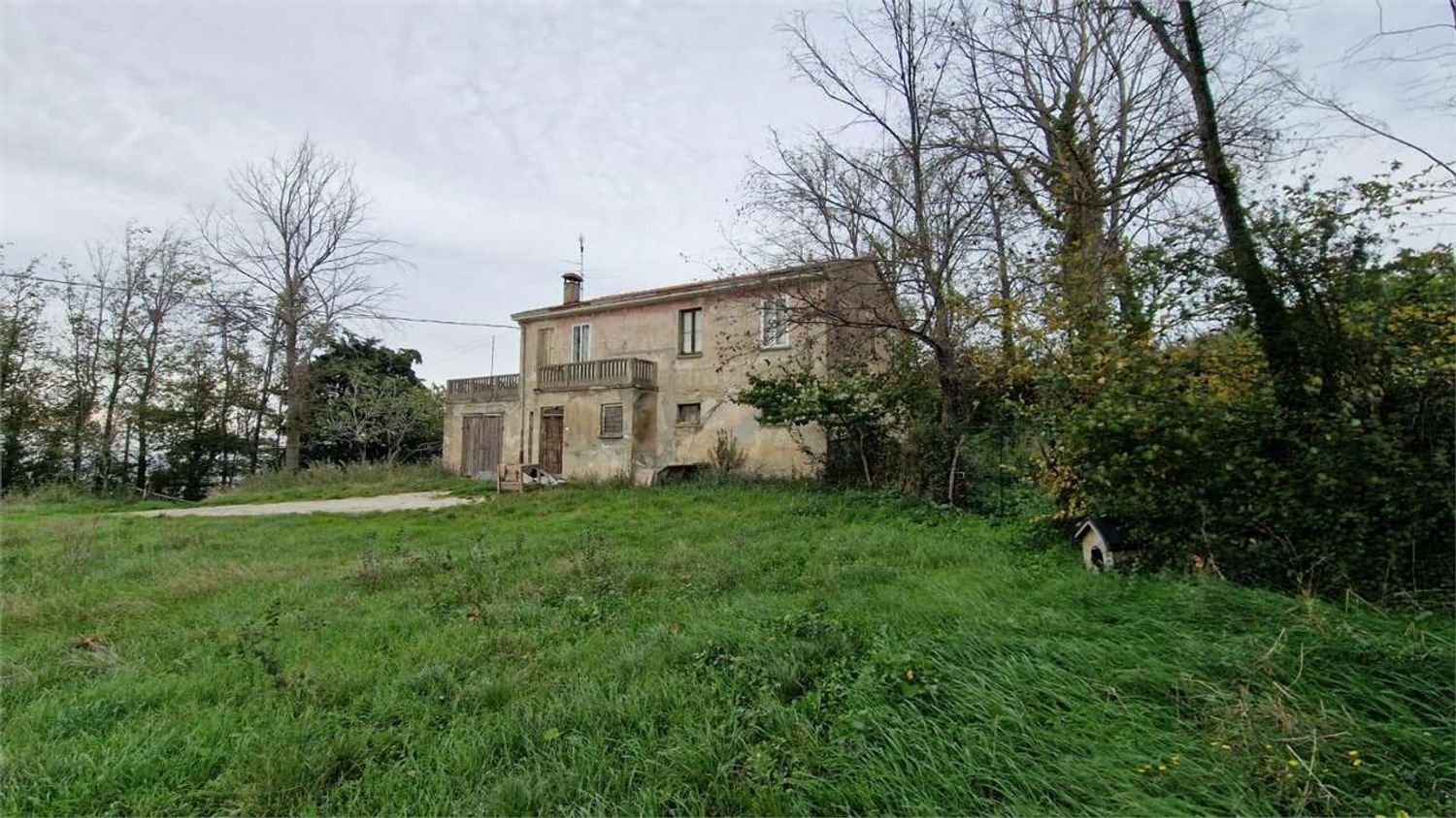 7 rooms House in Vallefoglia, Italy No. 134151