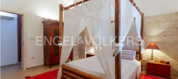 15 rooms House in Carpignano Salentino, Italy No. 131588 3