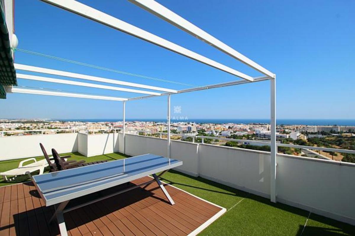 Apartamento de 2 dormitorios en Albufeira, Portugal No. 4720