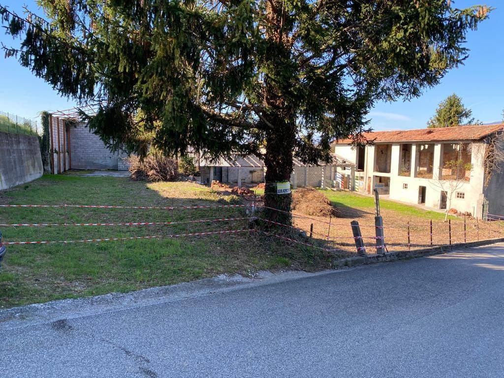 Земельный участок 1875м² в Удине, Италия № 113080