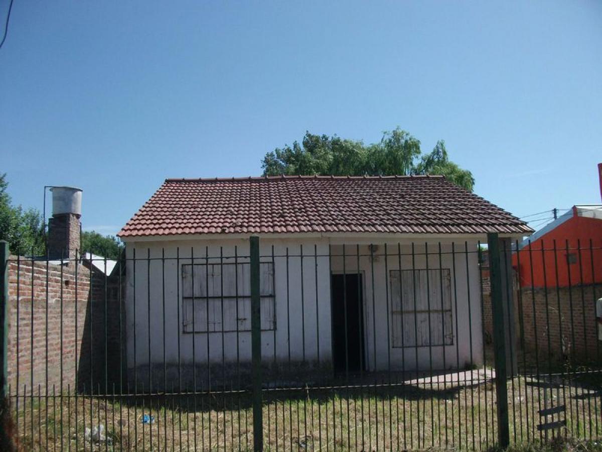 Casa de 2 dormitorios en Mar del Plata, Argentina No. 98561