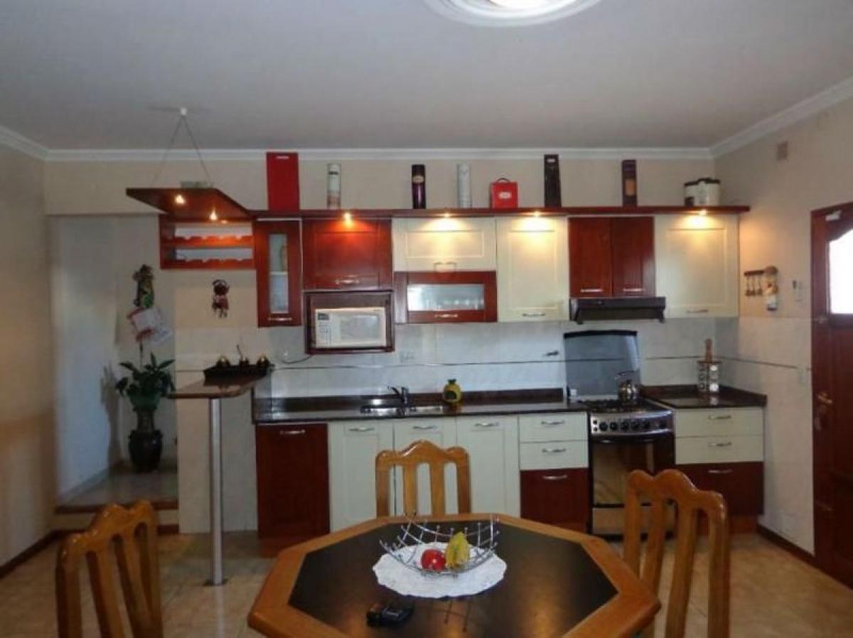 Дом с 3 спальнями в Кордоба, Аргентина № 61798