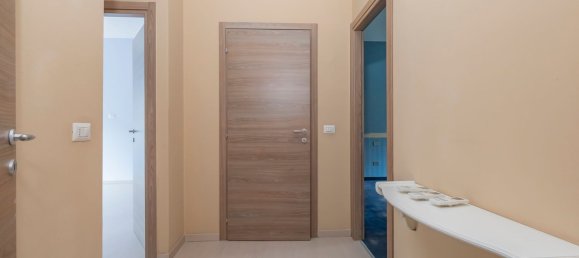 4 rooms Apartment in Segrate, Italy No. 20928 18
