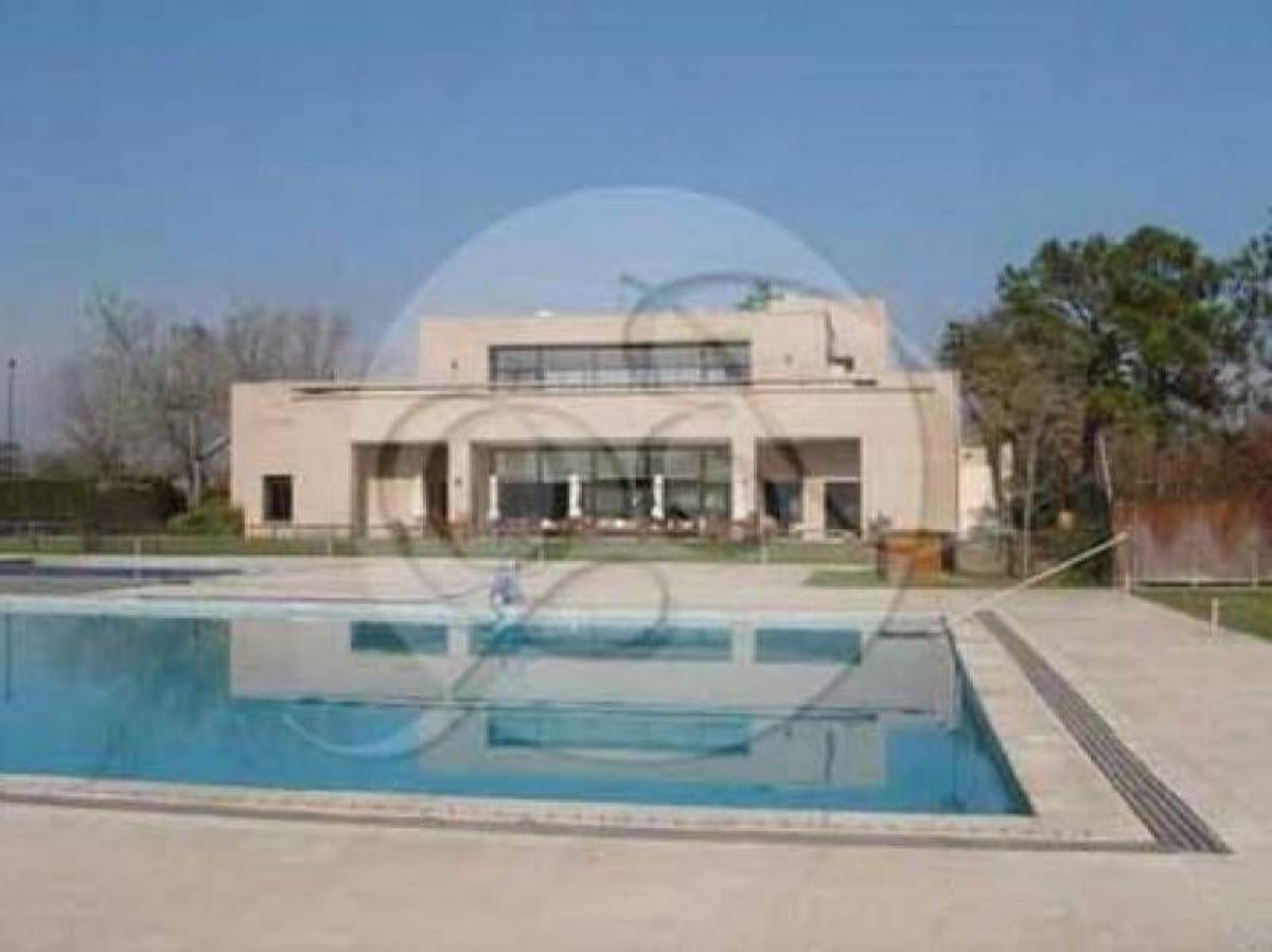 3 bedrooms House in Pilar, Argentina No. 75110