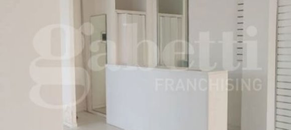 2 rooms Commercial property in Ravenna, Italy No. 324318 8