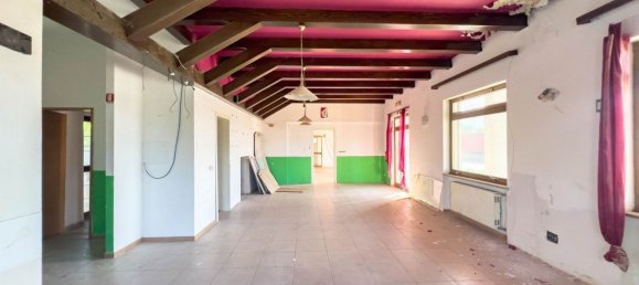 Edifício em Trieste, Italy 605 m² N.º 322776 14