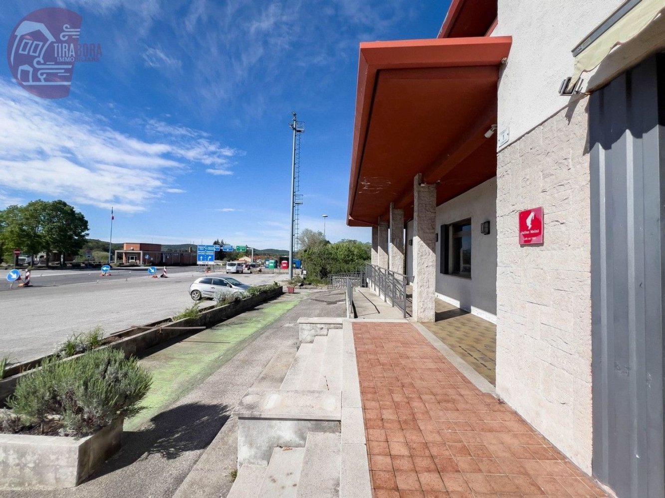 Edifício em Trieste, Italy 605 m² N.º 322776