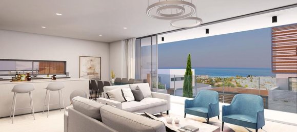 5 bedrooms Villa in Chloraka, Cyprus No. 10528 8