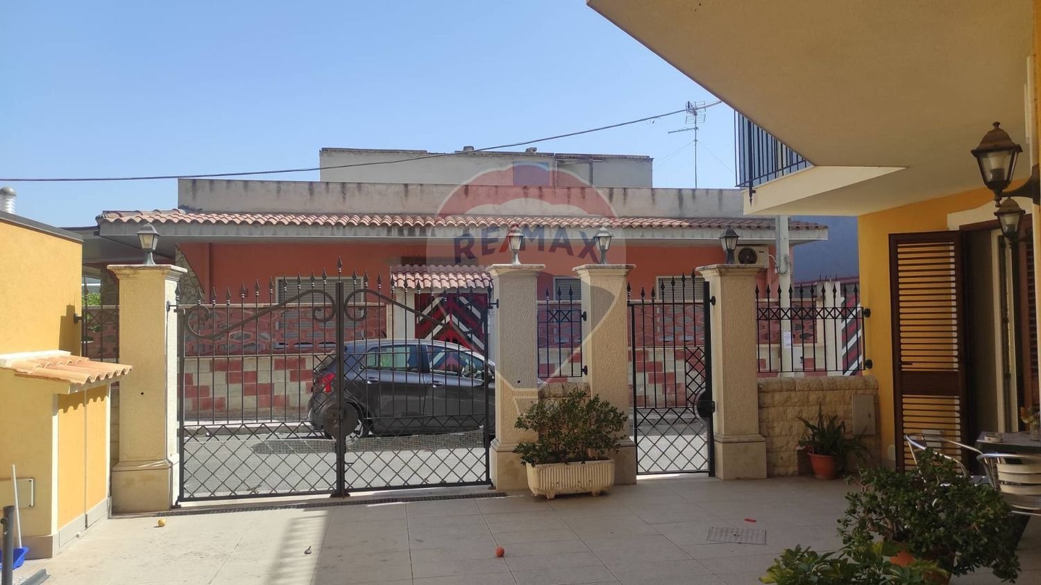 8 bedrooms Villa in Rosolini, Italy No. 319866