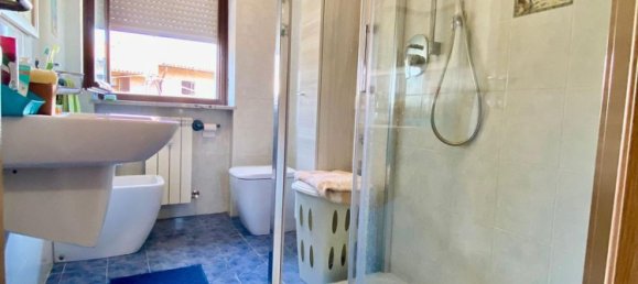 3 rooms Apartment in Casnate con Bernate, Italy No. 258611 25