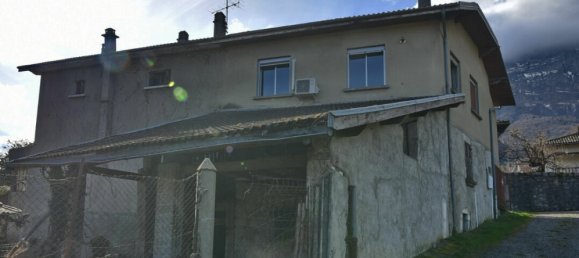 3 bedrooms House in Saint-Vincent-de-Mercuze, France No. 208067 2