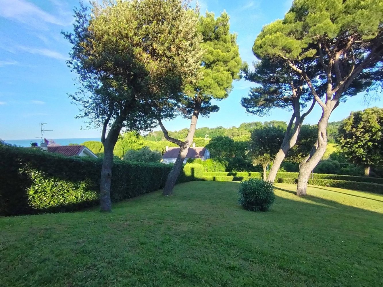 6 bedrooms Villa in Pesaro, Italy No. 329917