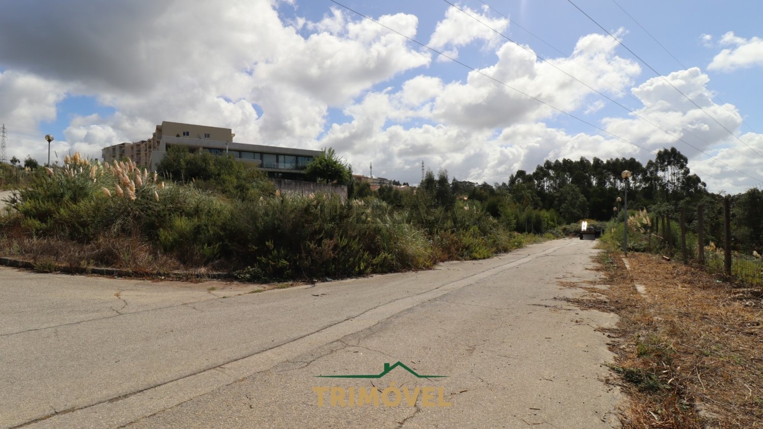 Земельный участок в Санта Мария да Фейра, Португалия № 350761