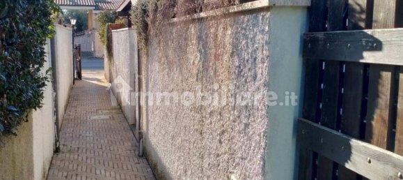 3 bedrooms Apartment in Ardea, Italy No. 331589 10