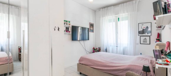 Apartamento de 2 dormitorios en Milan, Italy No. 294456 15
