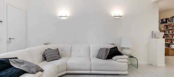 Apartamento de 2 dormitorios en Milan, Italy No. 294456 8