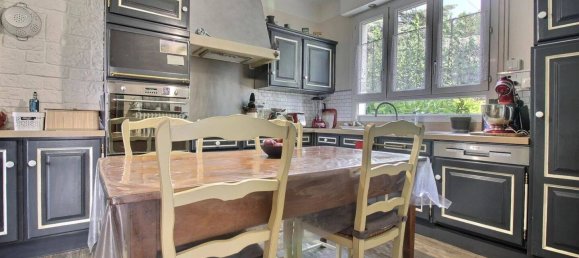 Casa de 3 dormitorios en Le Peage-de-Roussillon, France No. 320148 4