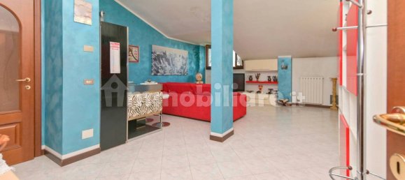 Квартира с 3 спальнями в Никелино, Италия № 302144 36