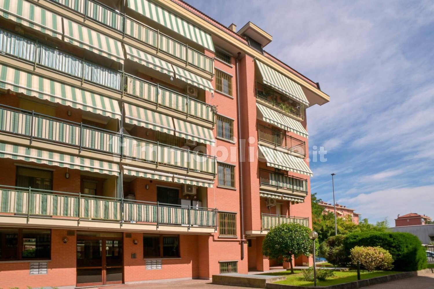 Квартира с 3 спальнями в Никелино, Италия № 302144