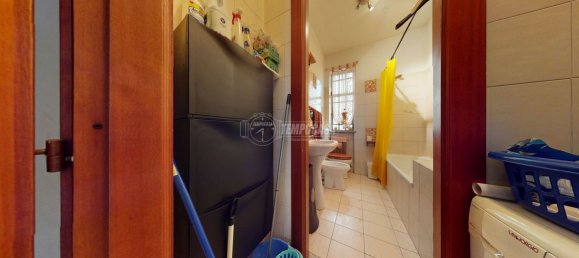 2 rooms Apartment in Turin, Italy No. 70938 3