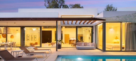 4 bedrooms Villa in Marbella, Spain No. 10114 8