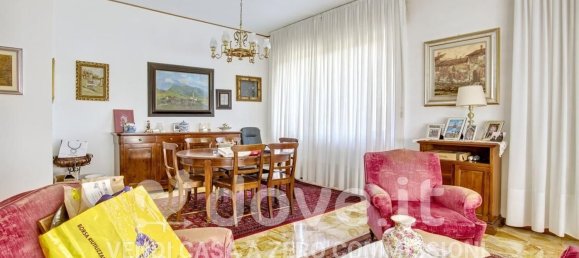 Villa de 10 dormitorios en Cittiglio, Italy No. 329692 2