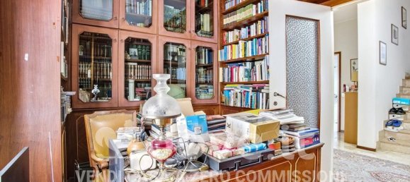 Villa de 10 dormitorios en Cittiglio, Italy No. 329692 30