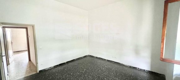 5 rooms Apartment in San Giovanni Valdarno, Italy No. 41347 4